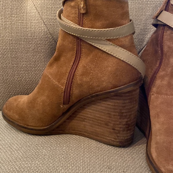 Kelsi dagger lace up ankle boot 6 1/2 - Picture 5 of 5